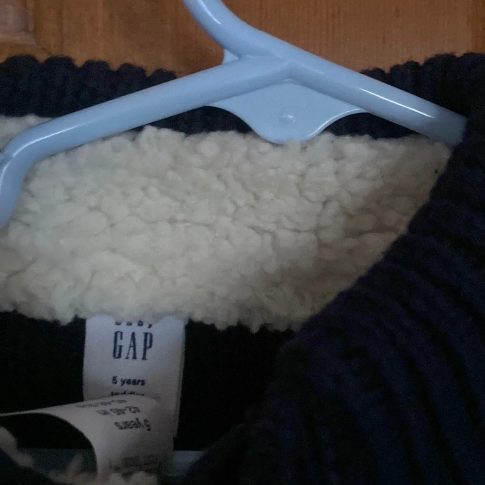 NWT GAP 5t blue cable sweater with fuzzy collar
